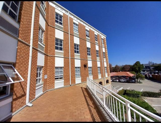 363M² OFFICE TO LET IN FOURWAYS